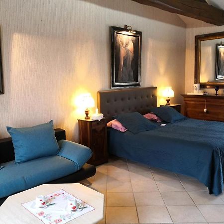 Mansle-les-Fontaines La Fontaine Des Arts Bed & Breakfast エクステリア 写真