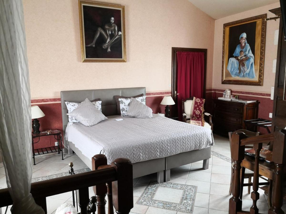 Mansle-les-Fontaines La Fontaine Des Arts Bed & Breakfast エクステリア 写真