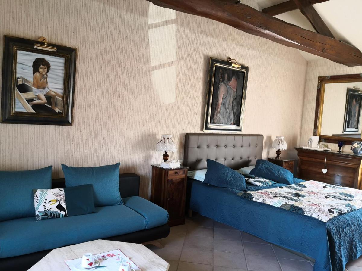 Mansle-les-Fontaines La Fontaine Des Arts Bed & Breakfast エクステリア 写真