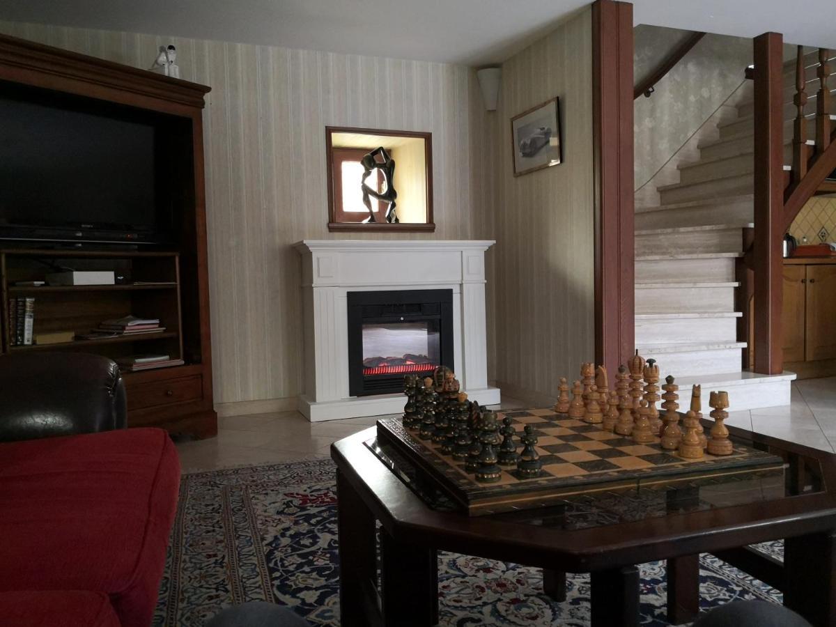 Mansle-les-Fontaines La Fontaine Des Arts Bed & Breakfast エクステリア 写真