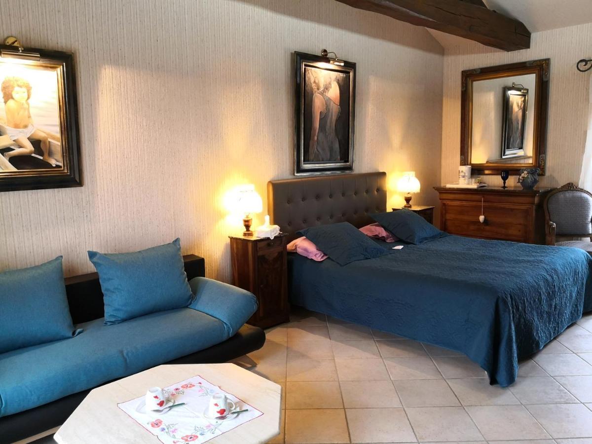 Mansle-les-Fontaines La Fontaine Des Arts Bed & Breakfast エクステリア 写真